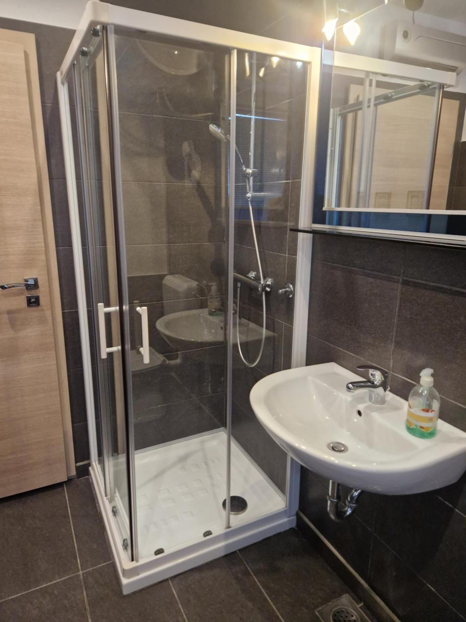 Apartmans Robo โคเปร์ ภายนอก รูปภาพ