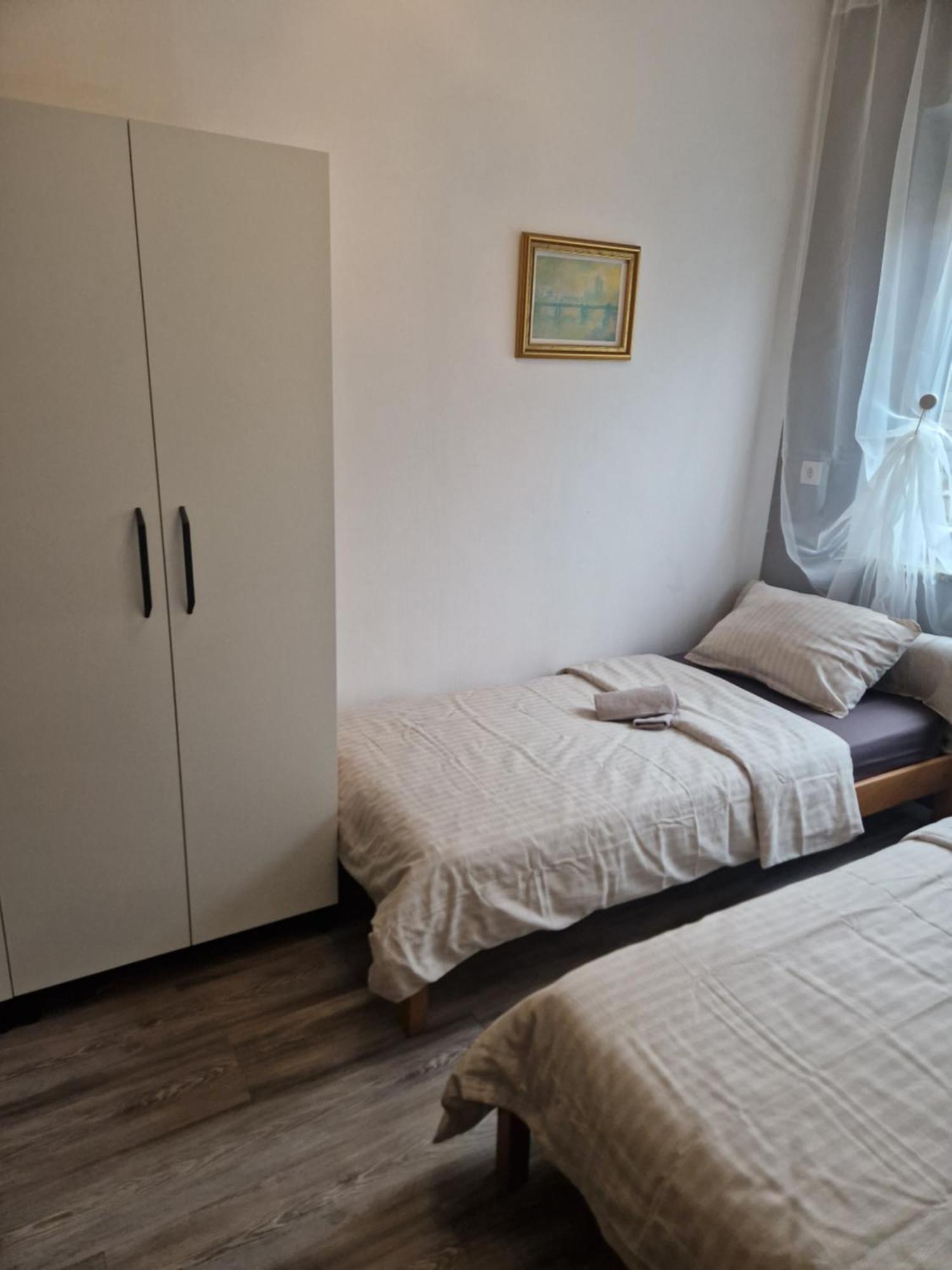 Apartmans Robo โคเปร์ ภายนอก รูปภาพ